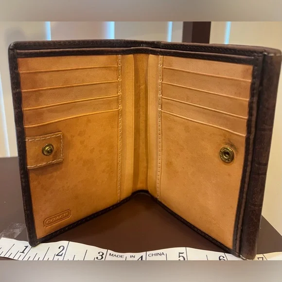 Coach EUC Vtg Saddle Brown Leather Bi-Fold Card Holder Snap Front Coin Wallet - Picture 7 of 13